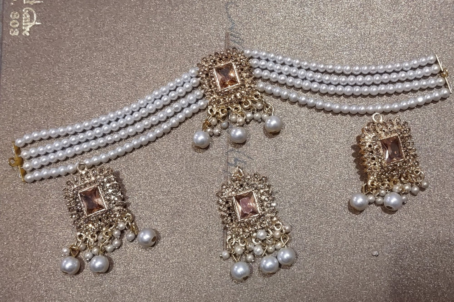 Guluband Chokars sets