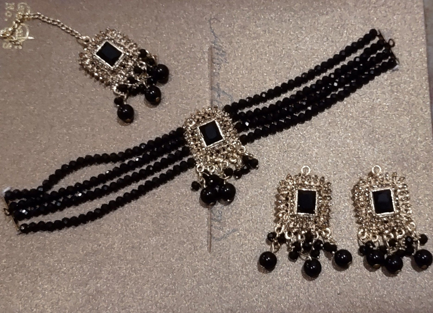 Guluband Chokars sets